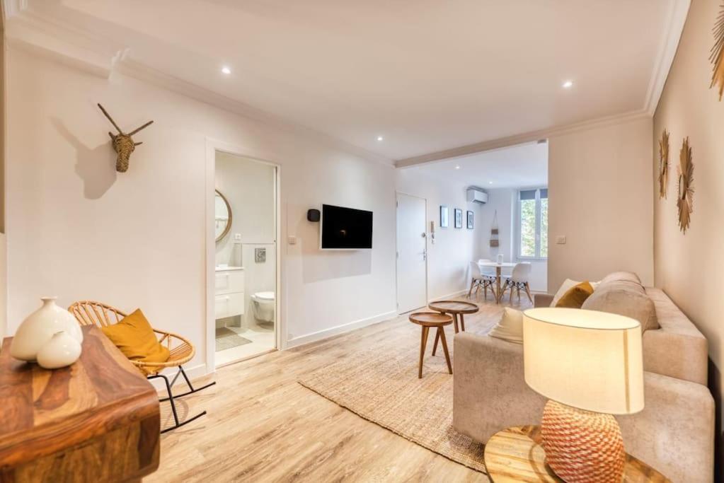 Appartement Neuf Centre Ville Et Plage A Proximite Saint-Raphaël Eksteriør bilde